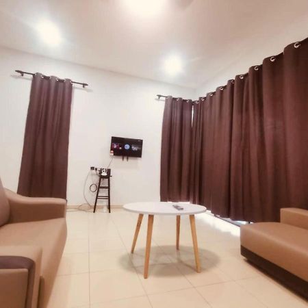 Oyo Homes 90524 D'J Pegaso Serom Homestay Muar Exterior foto