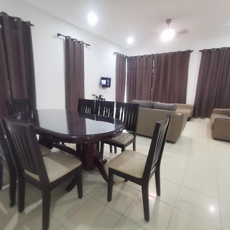 Oyo Homes 90524 D'J Pegaso Serom Homestay Muar Exterior foto